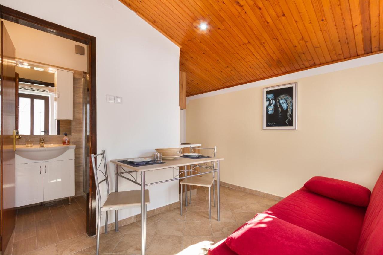 Weis Apartments روفينج المظهر الخارجي الصورة