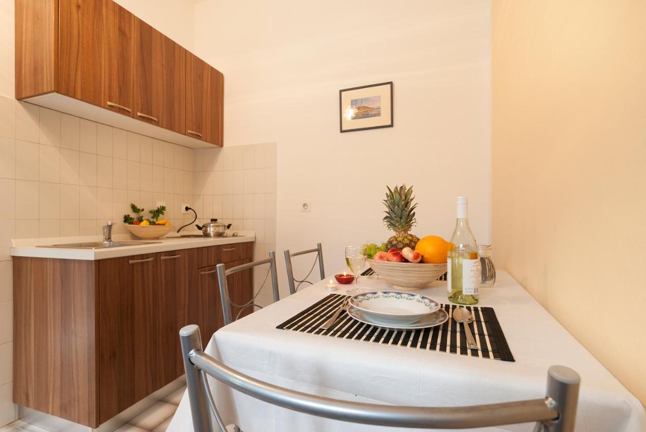 Weis Apartments روفينج الغرفة الصورة